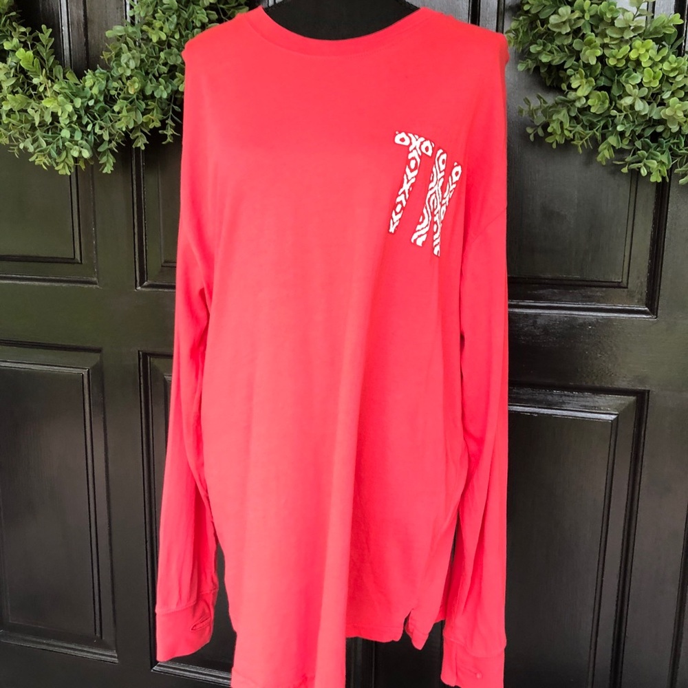 Ladies longsleeve tee shirt